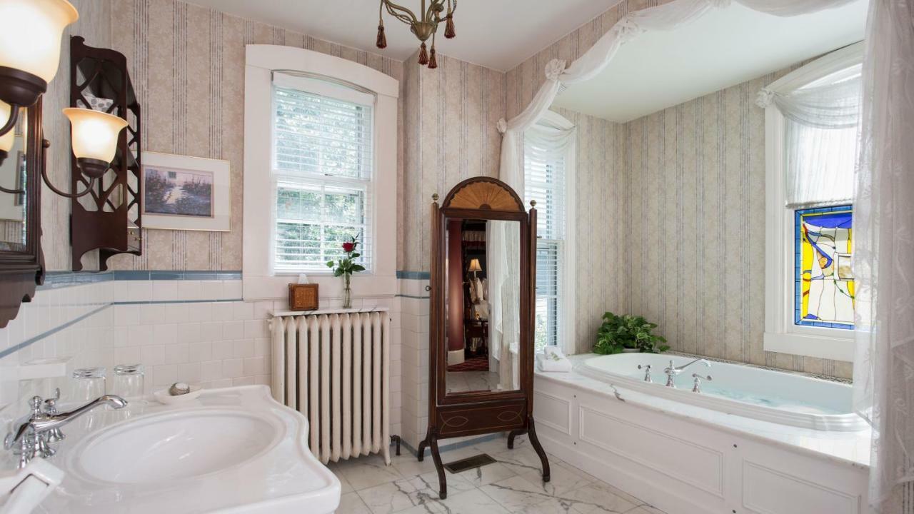 La Farge Perry House Bed & Breakfast Newport Exterior photo
